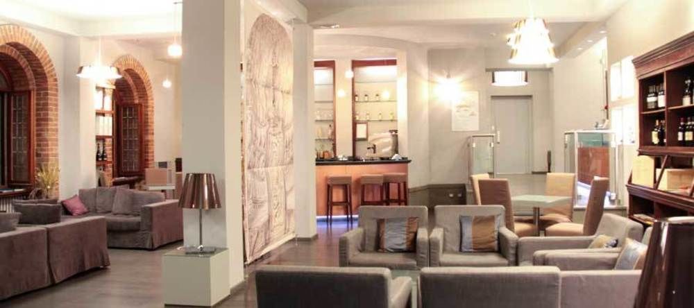 Hotel Castello Di Santa Vittoria Santa Vittoria dʼAlba Εξωτερικό φωτογραφία